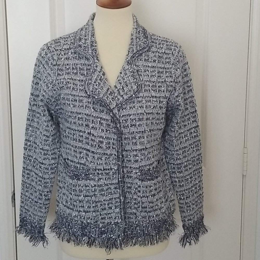 Sioni:long sleeve coat with a collar